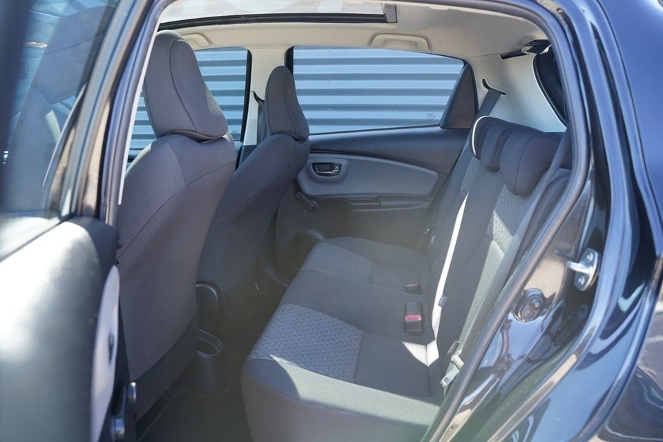 Toyota Yaris 1,3 VVT-i Skyview 5d