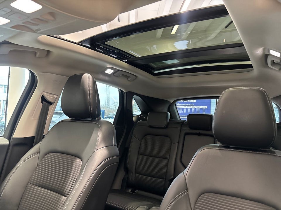 Ford Kuga 2,5 PHEV Titanium X CVT 5d