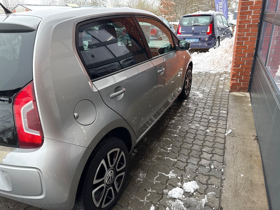 VW Up! 1,0 75 Move Up! ASG 5d