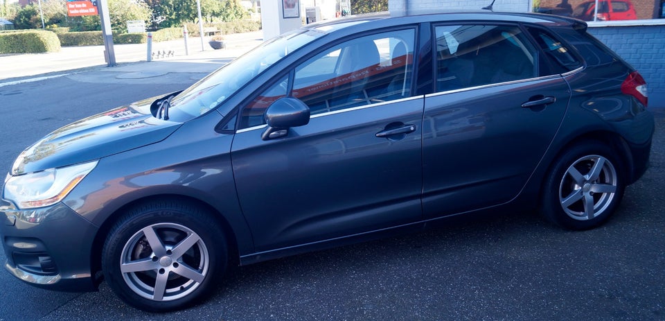 Citroën C4 1,6 e-HDi 115 Seduction 5d