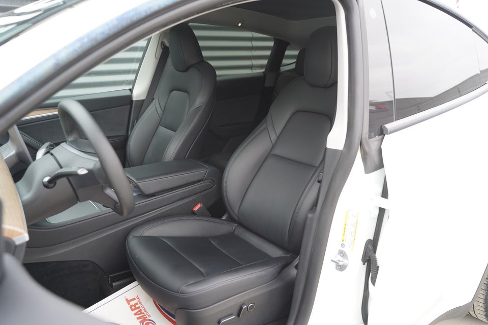 Tesla Model Y Long Range AWD 5d