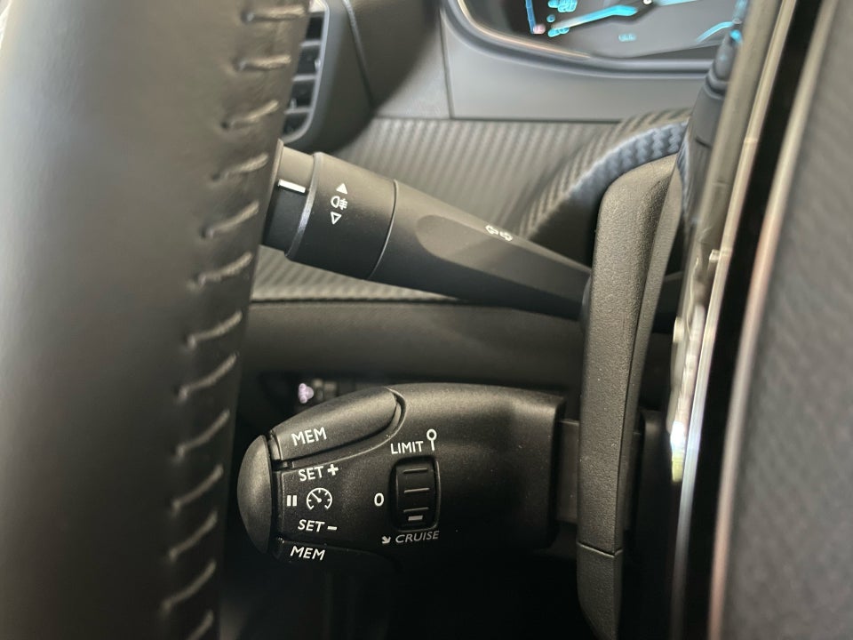 Peugeot e-208 50 Allure 5d