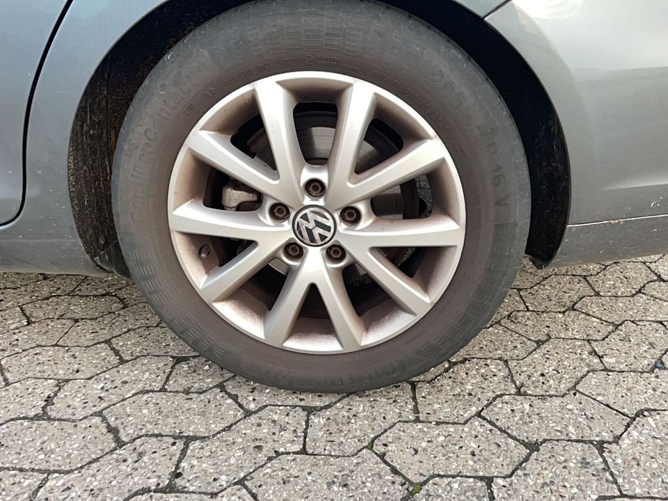 VW Golf VI 1,6 TDi 105 Comfortline Variant BMT 5d