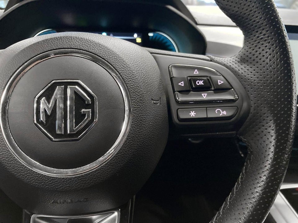 MG 5 Luxury 5d