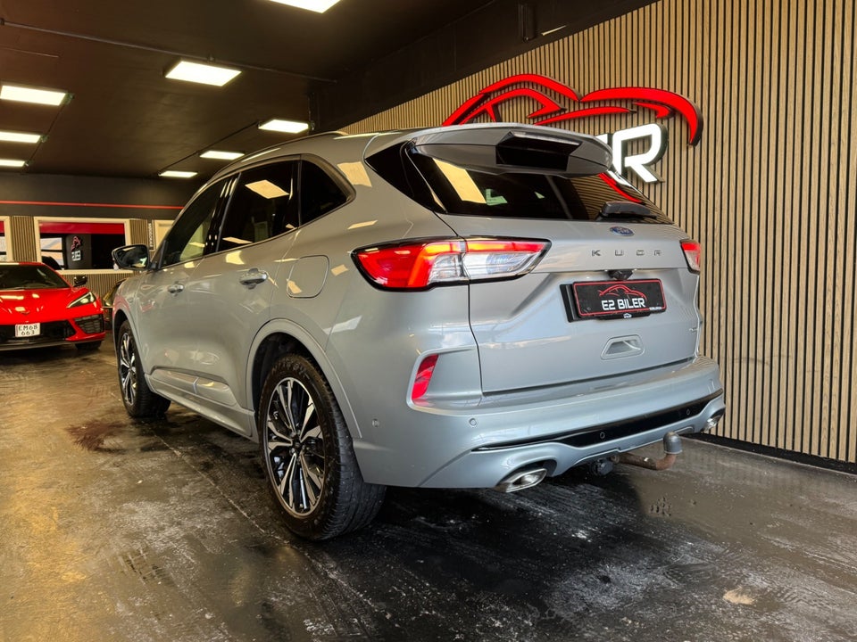 Ford Kuga 2,5 PHEV ST-Line X CVT 5d