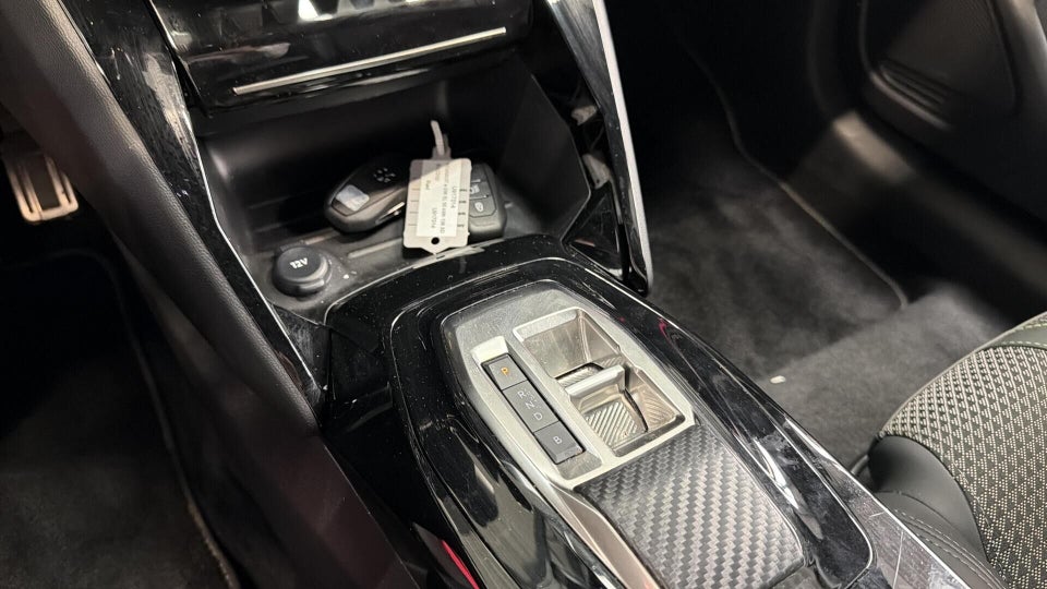 Peugeot e-208 50 GT 5d