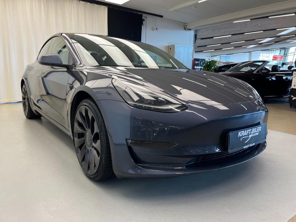 Tesla Model 3 Performance AWD 4d