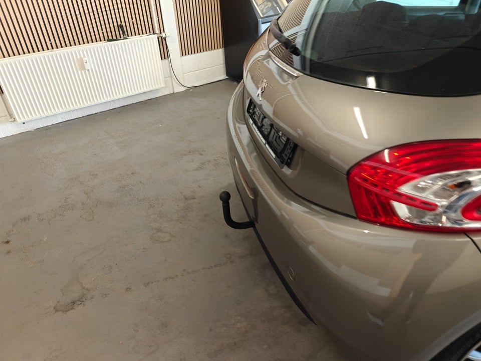 Peugeot 208 1,6 e-HDi 92 Active 5d