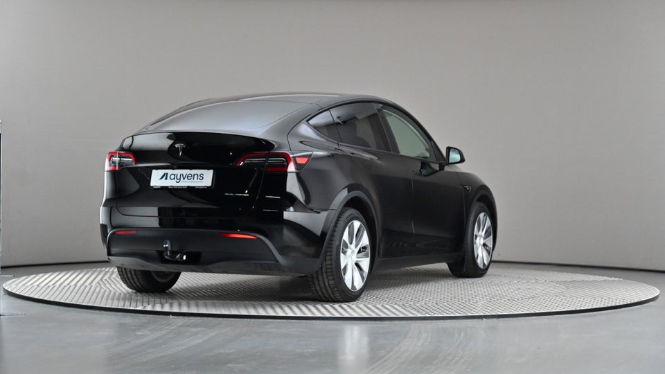 Tesla Model Y Long Range AWD 5d