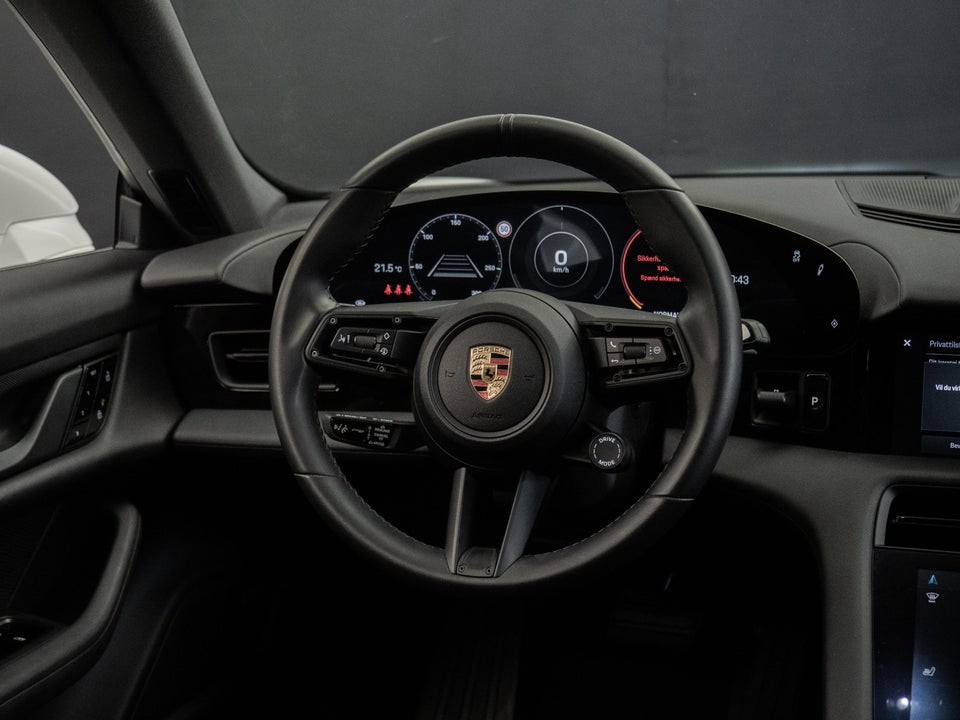 Porsche Taycan Performance+ 4d