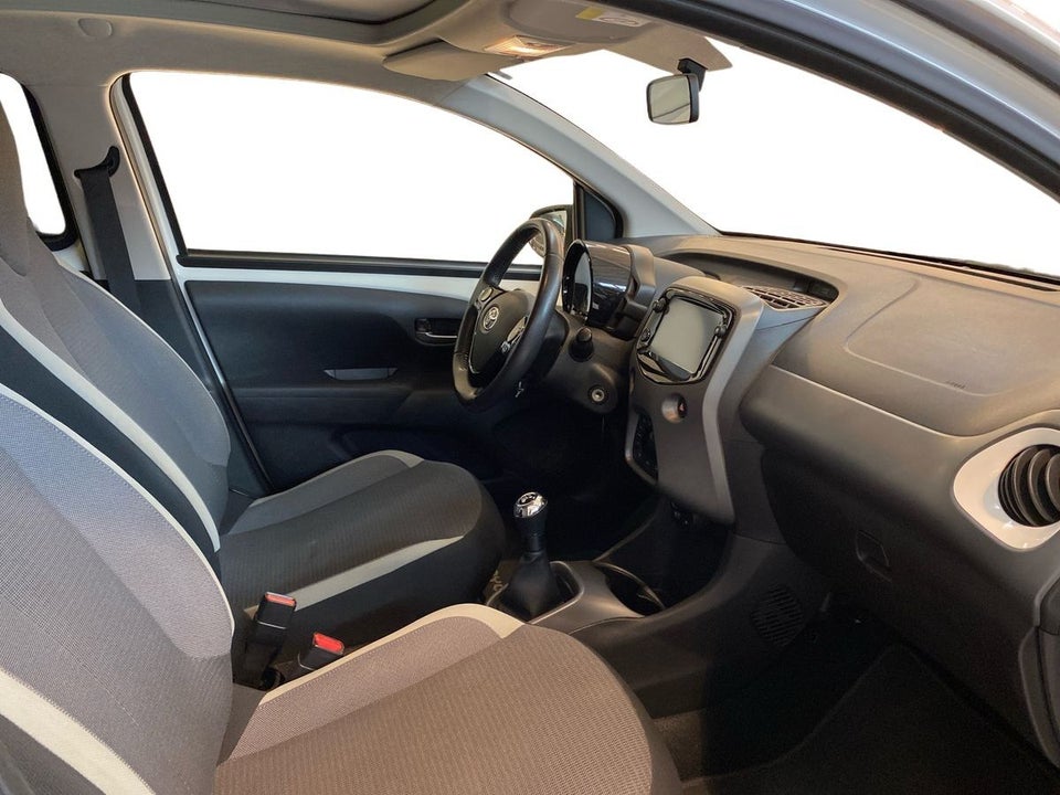 Toyota Aygo 1,0 VVT-i x-sky 5d