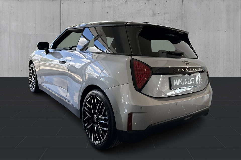 MINI Cooper SE Favoured Trim XL 3d
