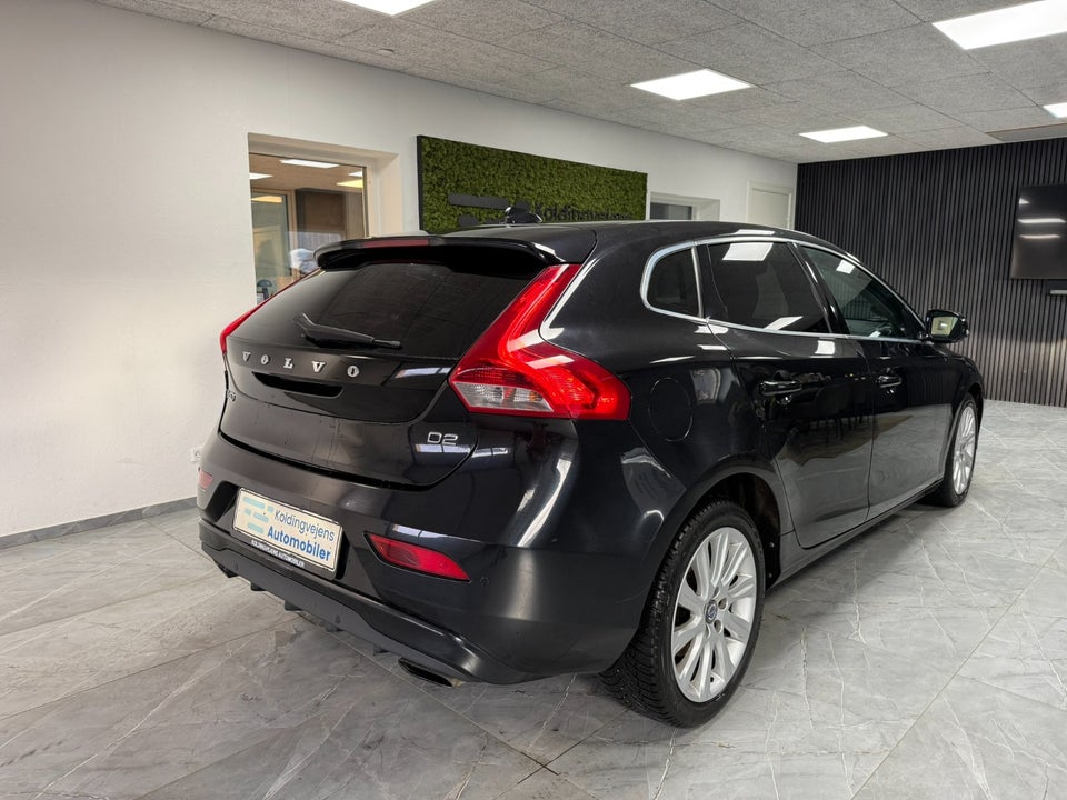 Volvo V40 1,6 D2 115 Momentum aut. 5d