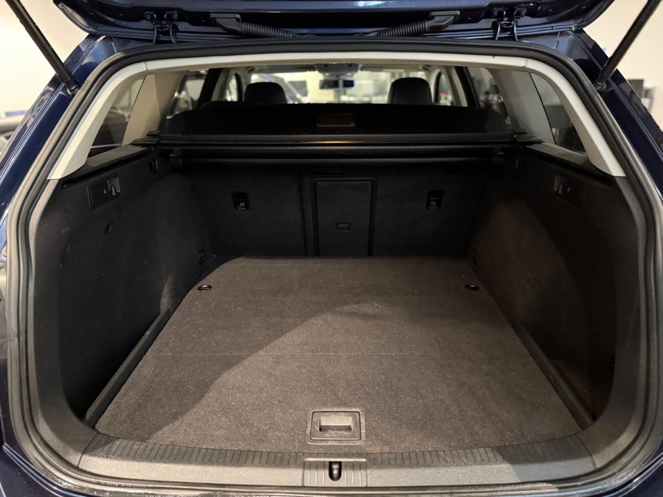 VW Golf VII 2,0 TDi 150 Comfortline Variant BM 5d