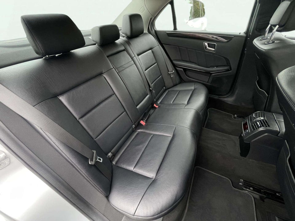 Mercedes E350 3,5 Elegance aut. 4Matic 4d