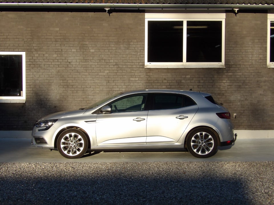Renault Megane IV 1,2 TCe 130 Bose Edition 5d