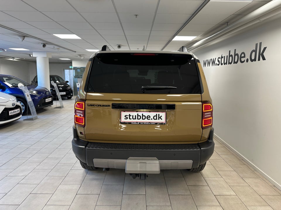 Toyota Land Cruiser 2,8 D-4D First Edition aut. 5d