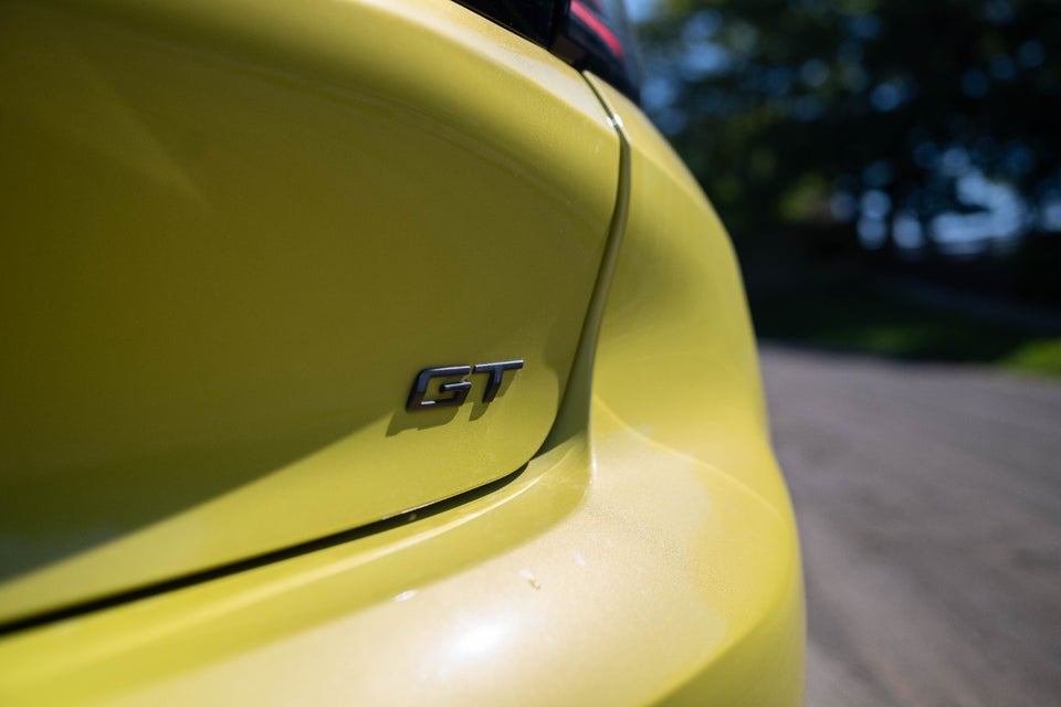 Peugeot e-208 50 GT 5d