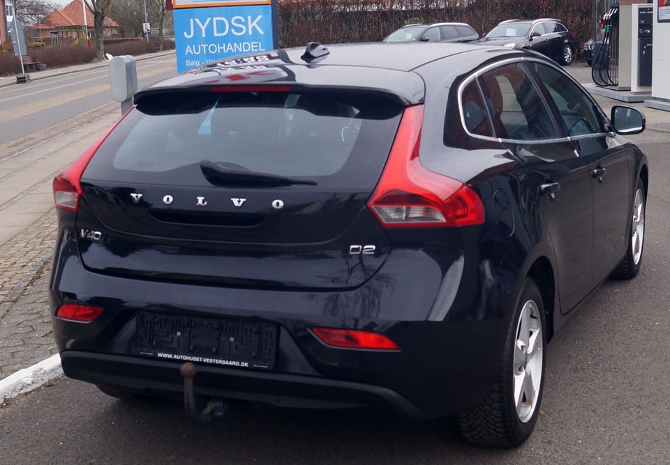 Volvo V40 1,6 D2 115 Momentum aut. 5d