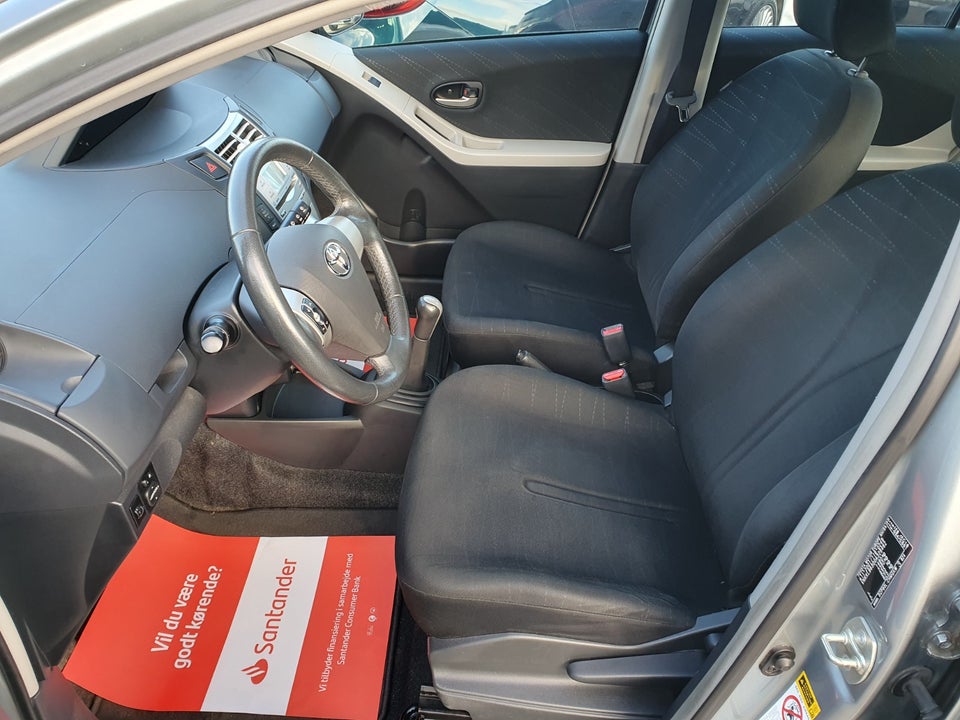 Toyota Yaris 1,3 Luna 5d