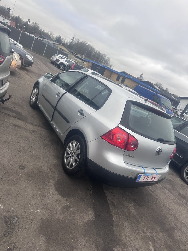 VW Golf V 1,6 Comfortline 5d