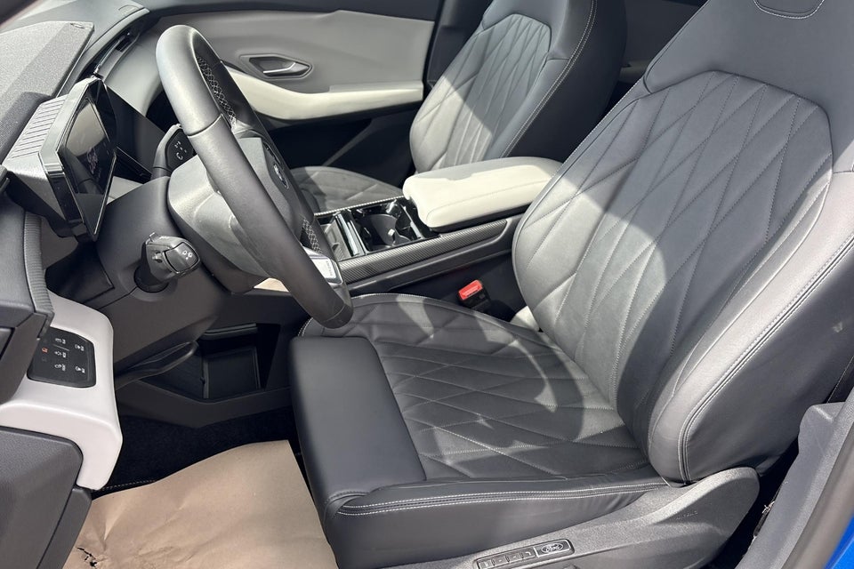 Ford Explorer 77 Premium Extended Range 5d