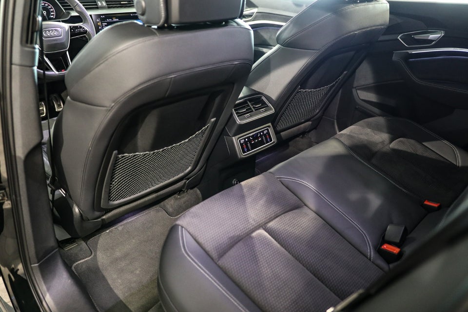 Audi Q8 e-tron 55 S-line Black Edition quattro 5d