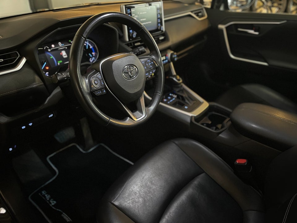 Toyota RAV4 2,5 Hybrid H3 Style MDS 5d
