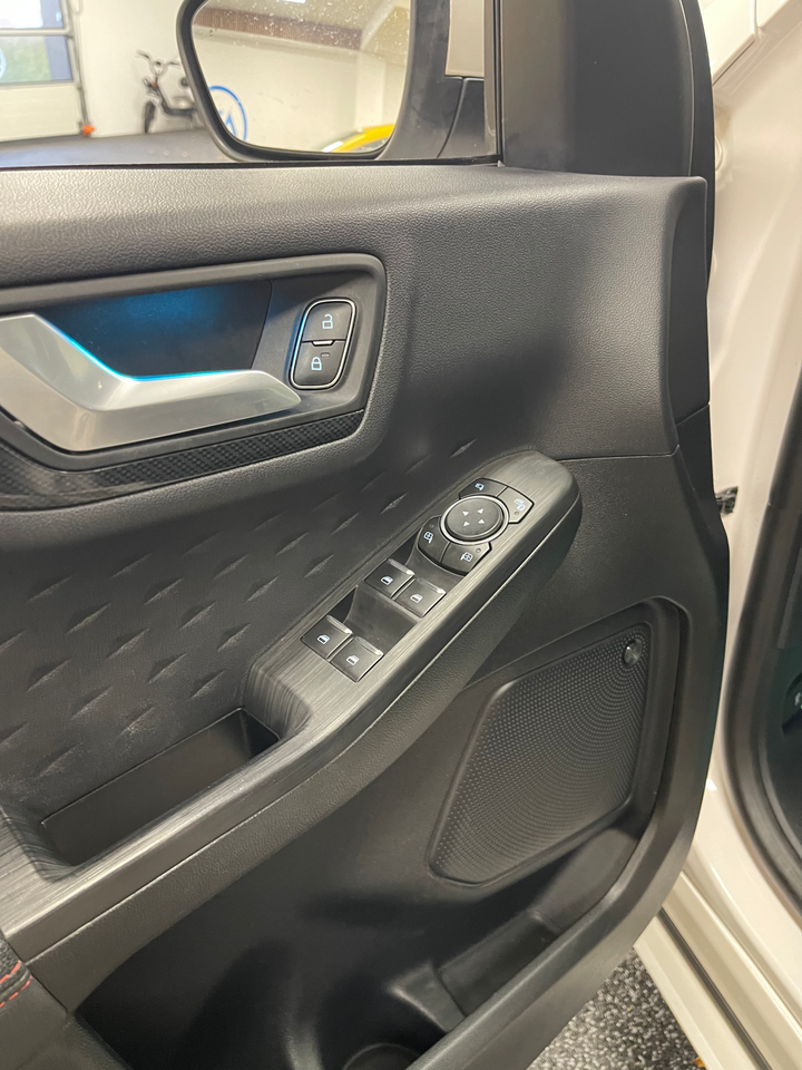 Ford Kuga 2,5 PHEV ST-Line X CVT 5d