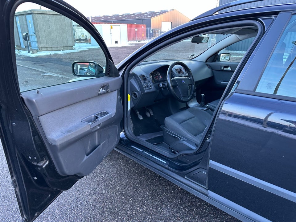 Volvo V50 1,8 Momentum 5d