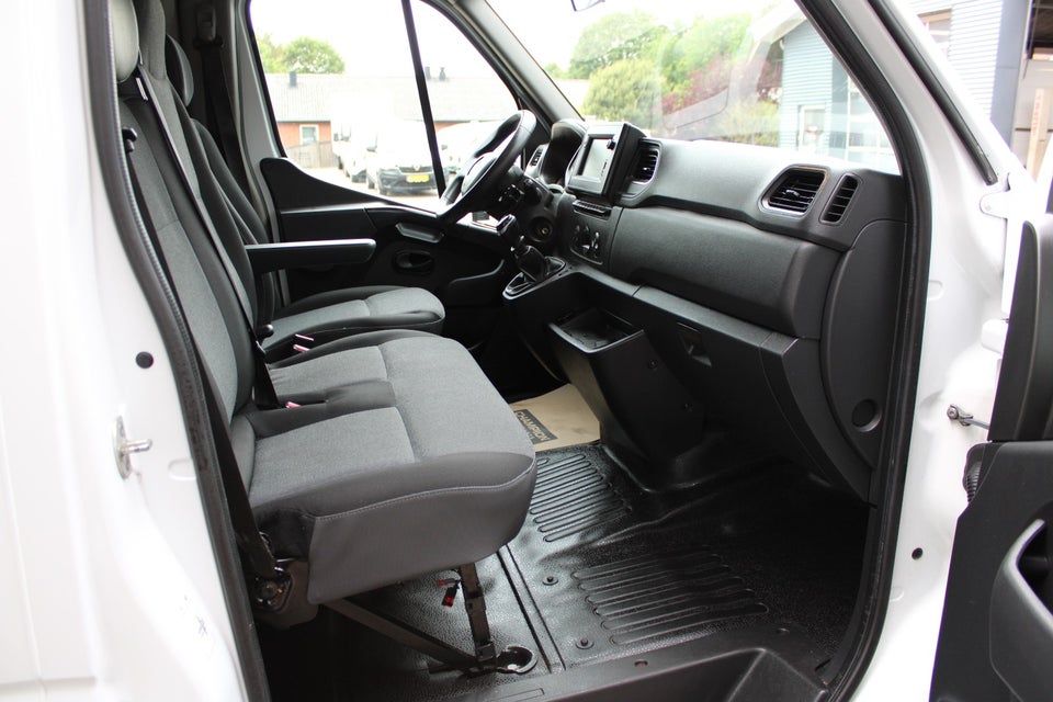 Renault Master IV T35 2,3 dCi 180 L2 Alukasse m/lift