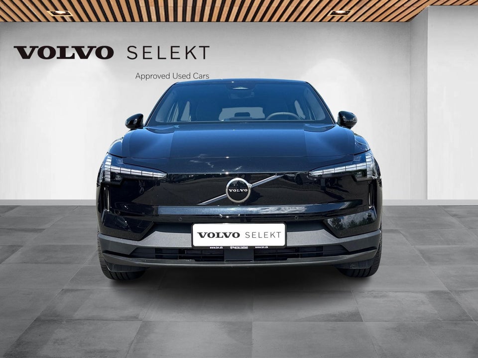 Volvo EX30 Extended Range Plus 5d