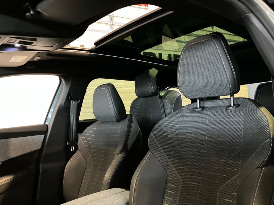 Peugeot e-5008 77 Allure 7prs 5d