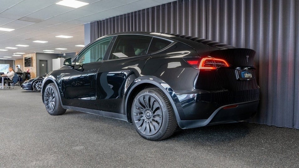 Tesla Model Y RWD 5d