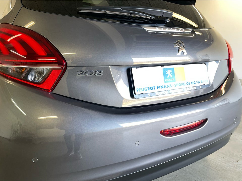 Peugeot 208 1,5 BlueHDi 100 Signature+ 5d