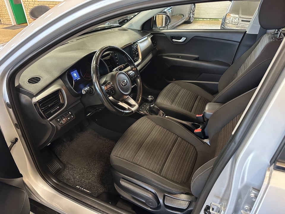 Kia Stonic 1,2 Attraction 5d