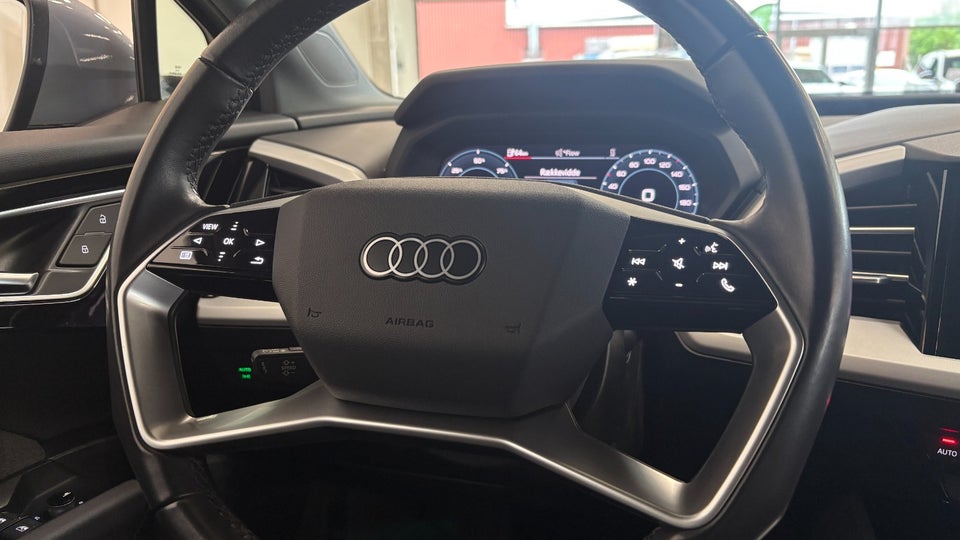 Audi Q4 e-tron 40  5d