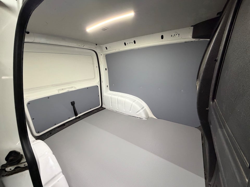 VW Caddy 2,0 TDi 102 DSG BMT Van 4d