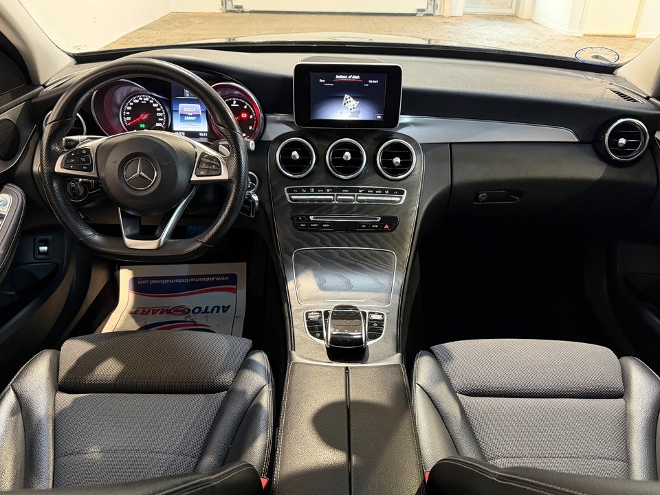 Mercedes C220 d 2,2 AMG Line stc. aut. 5d