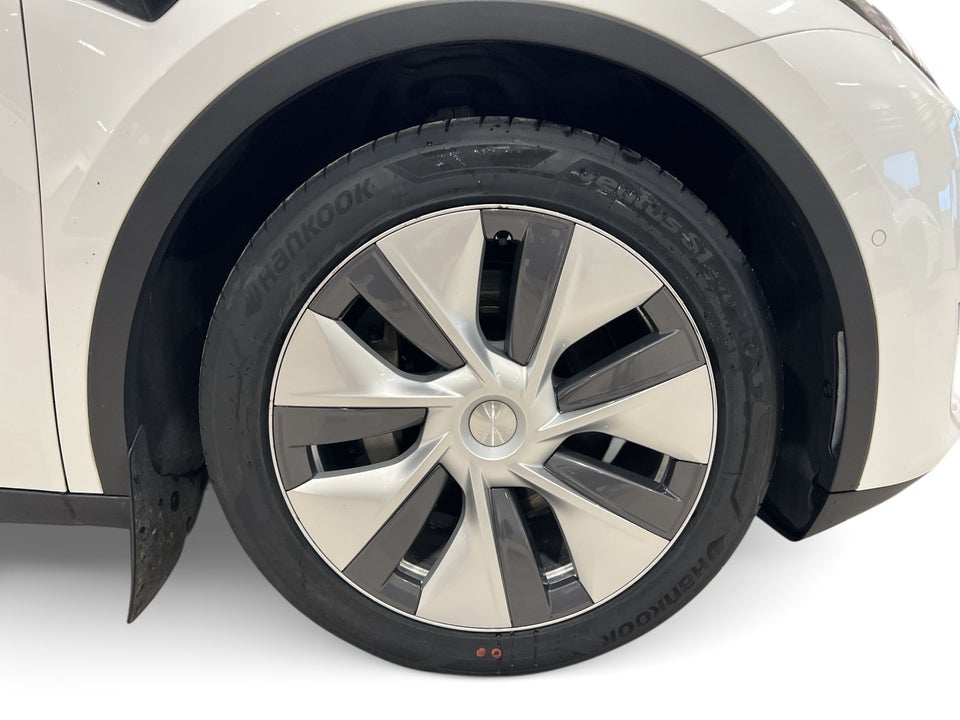 Tesla Model Y Long Range AWD 5d