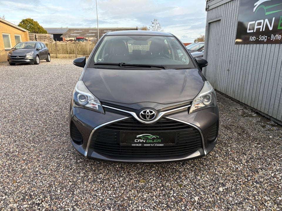 Toyota Yaris 1,0 VVT-i T2 5d