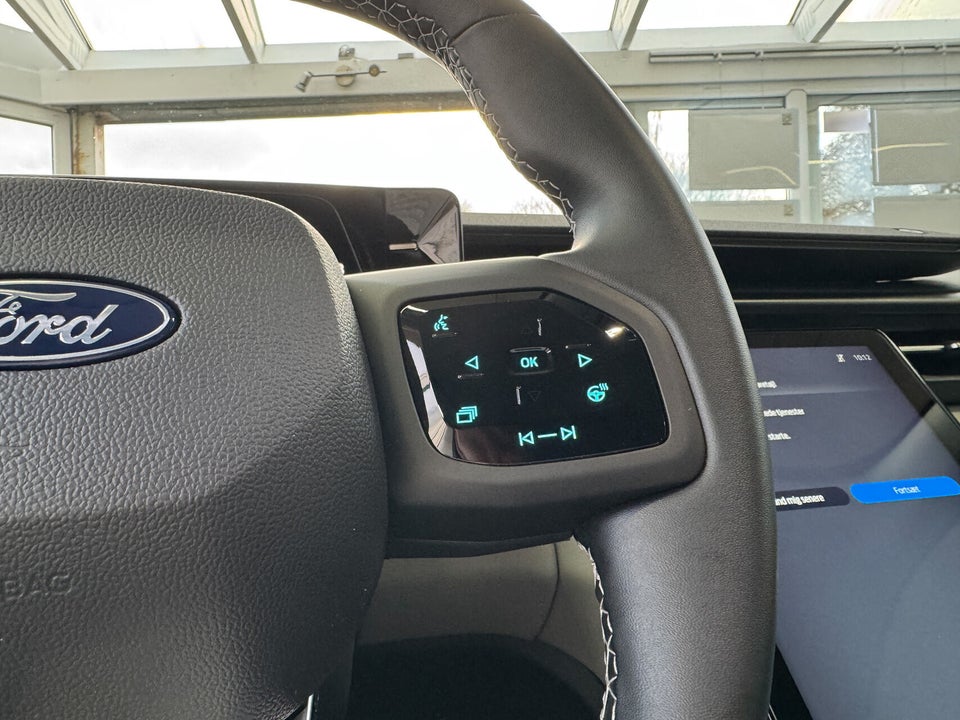 Ford Explorer 82 Select Extended Range 5d