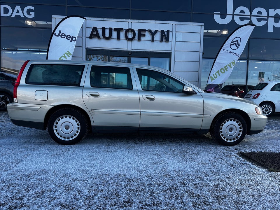 Volvo V70 2,4 170 Addition 5d