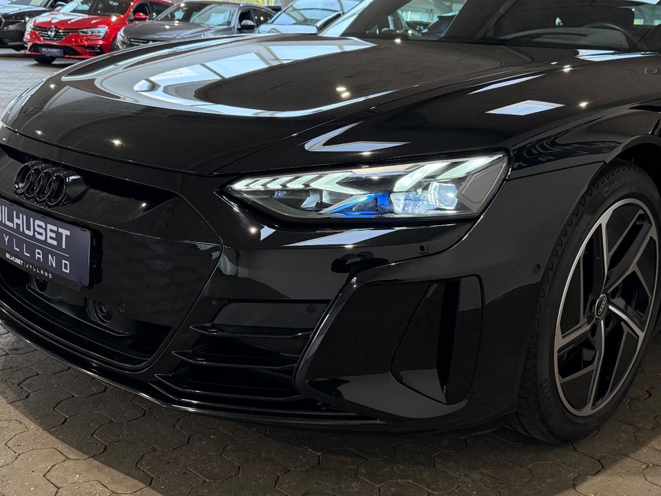 Audi e-tron GT quattro 4d