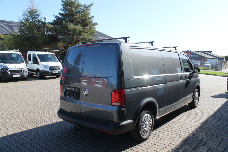 VW Transporter 2,0 TDi 110 Kassevogn lang