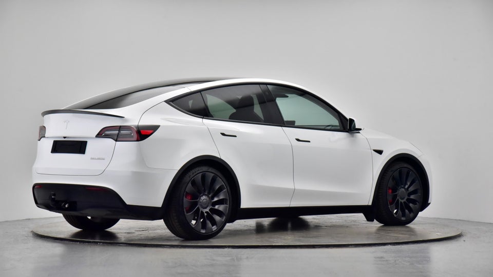 Tesla Model Y Performance AWD 5d