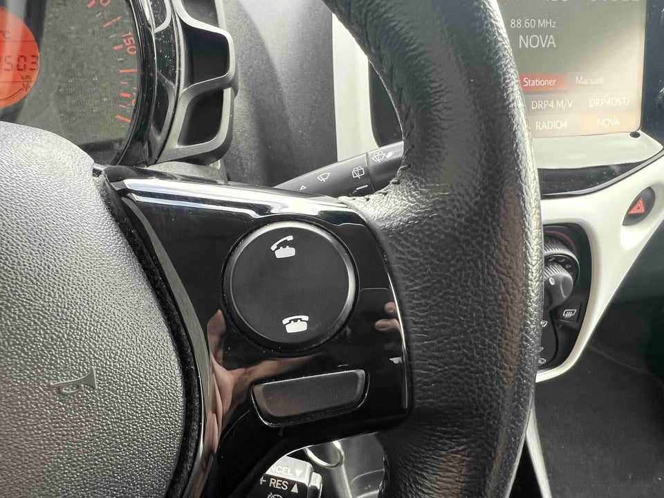 Peugeot 108 1,0 e-VTi 69 Allure TOP! 5d