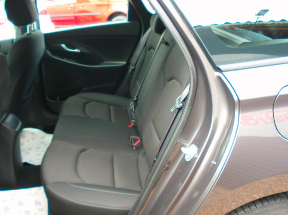 Hyundai i30 1,4 T-GDi Value Edition stc. DCT 5d