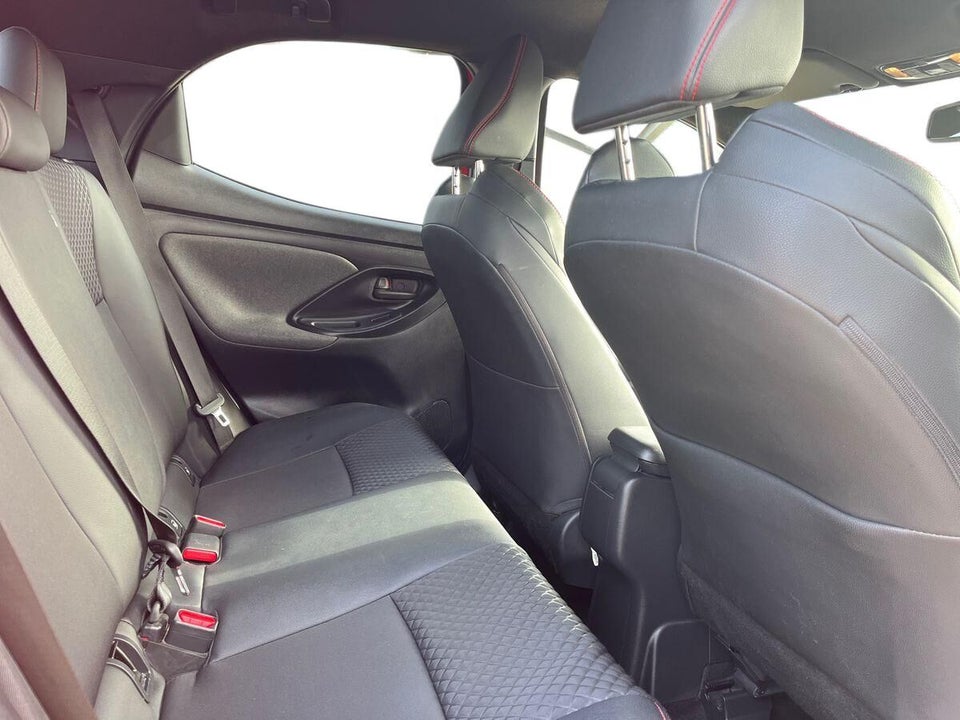 Toyota Yaris 1,5 Hybrid H3 Premier Edition e-CVT 5d