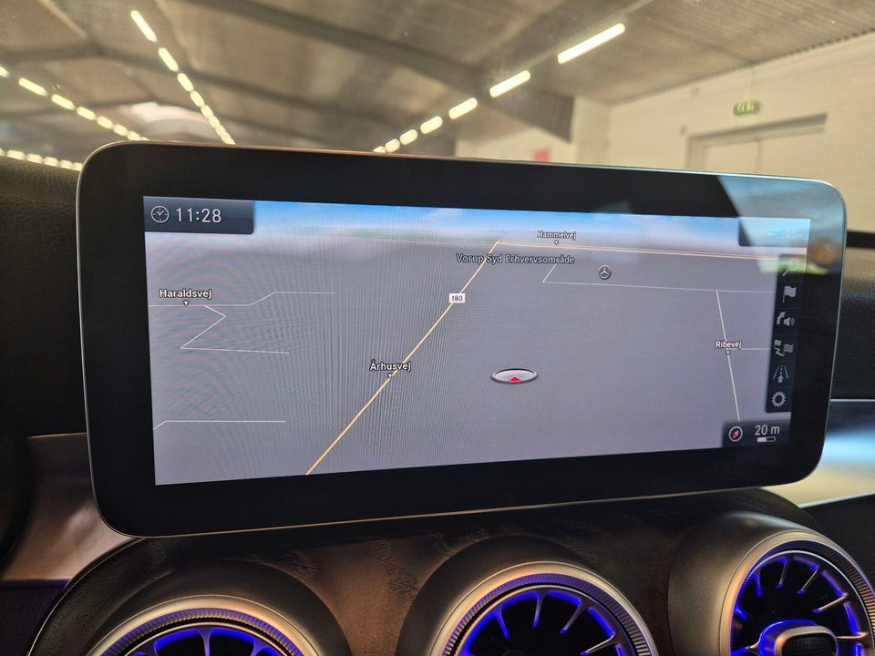 Mercedes C300 de 2,0 AMG Line stc. aut. 5d